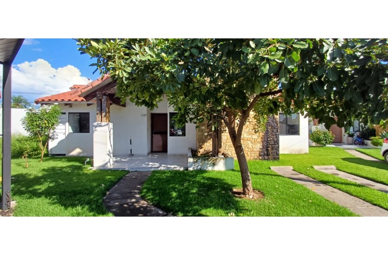 Casa en venta /dentro de condominio/ santa cruz 